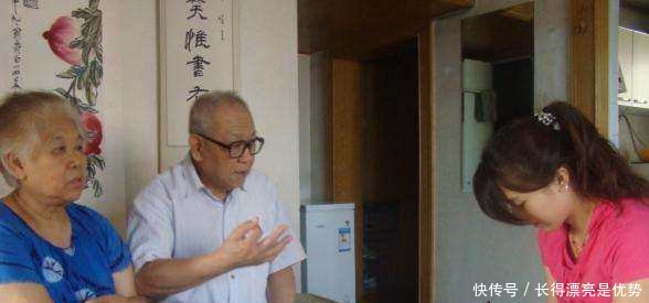 农村的养老保障终于来了，明年起，农民不用补交也能拿近千元了！