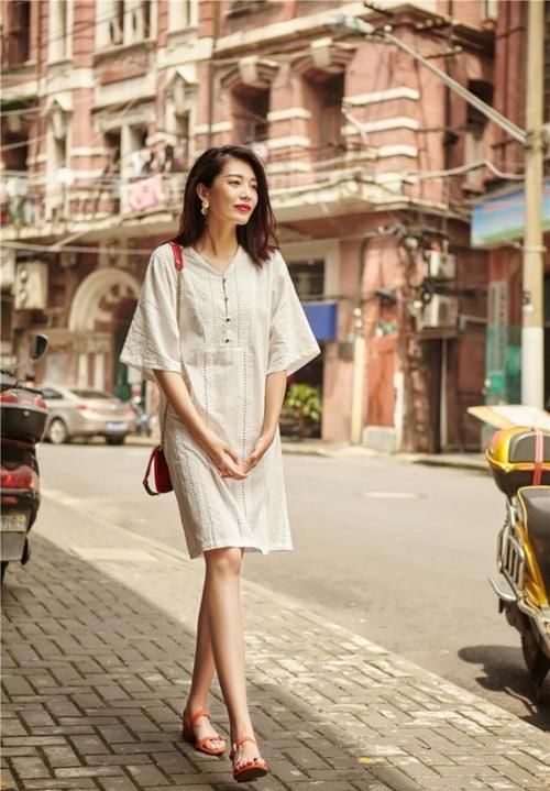  『穿搭』奔三奔四的女人衣品别太差，这4件裙子再火都别穿，丑得像地摊货