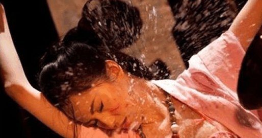 明代时期的弹琵琶到底是什么 为何会诞生在爱