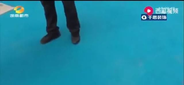  小区@被某小区“塑胶人工湖”惊到了？看看自带泳池的盘有哪些