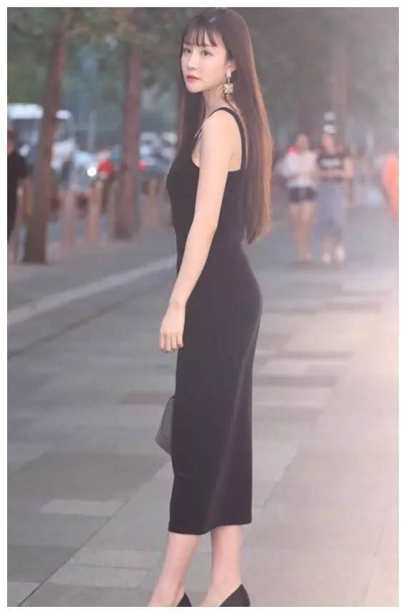 街拍：图1高挑时尚，图3妆容精致，图8凹凸有致