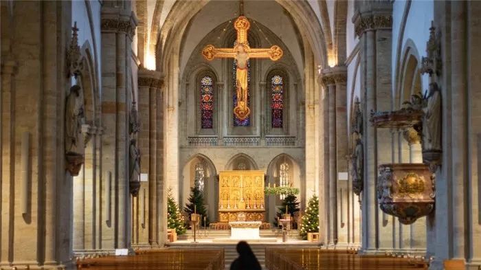 西方文明敲响丧钟：德国基督教的衰落与伊斯兰教的兴旺并存