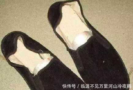  『北京』530块钱一双的片懒儿, 在北京一宿卖了20万双！您过去穿的多少钱？