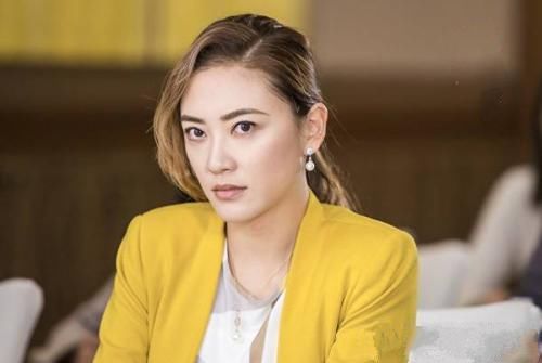 罗云熙被编剧力证加戏?潘粤明父母回应儿子离婚?朱正廷被迫改名