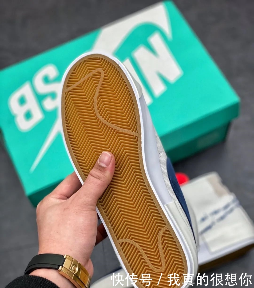 「设计」勾子“偷工减料”!Nike Blazer SB 拆线勾开箱测评!
