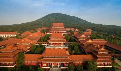 安徽人气很高的一处公园，是国家级森林公园，是合肥城区内最高点