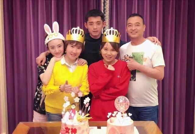 网曝景甜张继科已登记领证，疑似奉子成婚，一周内公开喜讯