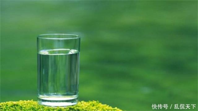 #水质#世界上水质最好的三个地方,水都非常清澈,还有一处位于我国