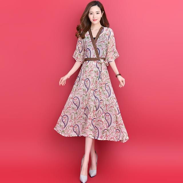 老婆穿上这样的裙子简直太美了，没人看出39岁