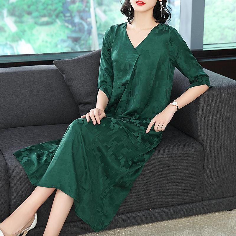 天，新出三千多杭州“丝绸裙”现价一折!媳妇好不容易抢8件