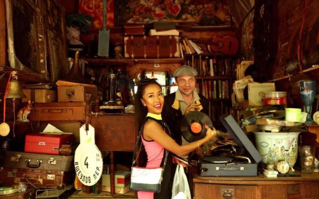 吉克隽逸现身街头，小麦色比路人都要美，路转粉的节奏？