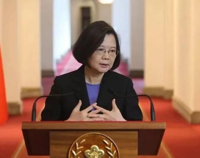 蔡不让讲“九二共识”，岛内民众“那就讲早日统一”