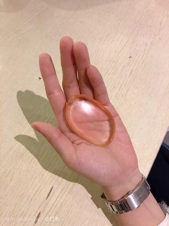 手拿这只果冻粉扑，我能拥有Angelababy的同款甜心腮红!