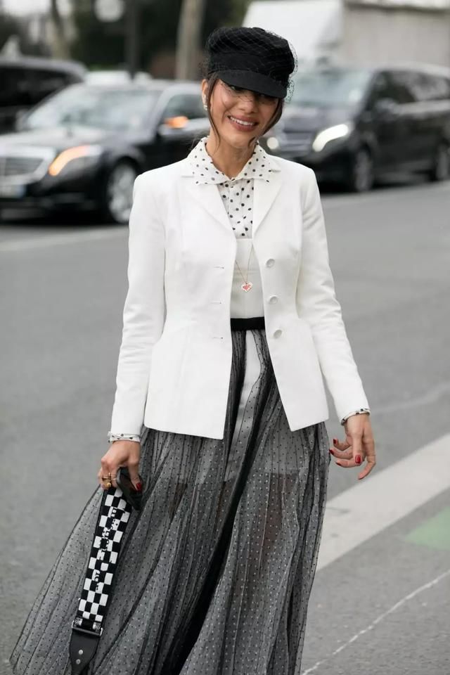 虽然难搞，但白色西装的美实在让人无法拒绝！