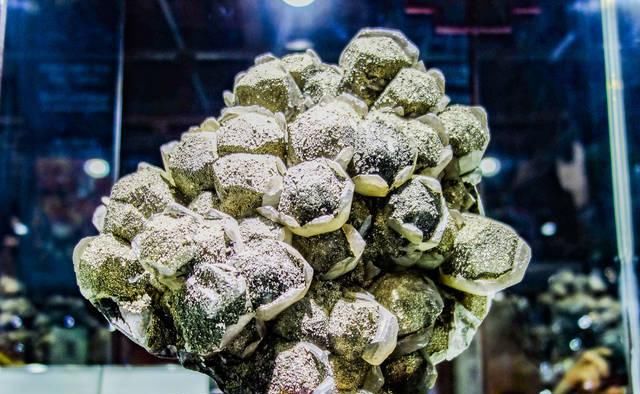 彻底颠覆你对石头的认知与想象，云南石林地质博物馆奇石大观