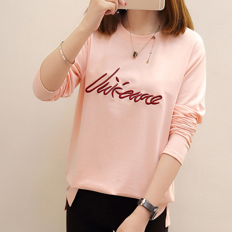 一上市就火了，时髦洋气的秋衫，配搭一条小脚裤那简直就绝了