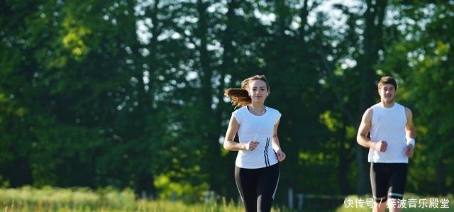 受够了满月脸水牛背! 怎么能将激素的副作用消