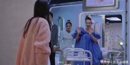  「幸亏」戚薇一身“泡泡裙”现身综艺，蓬松造型难驾驭，幸亏她气场强