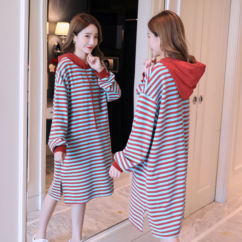 有一种裙，叫“卫衣裙”，上身确实美腻时髦，穿上超舒服