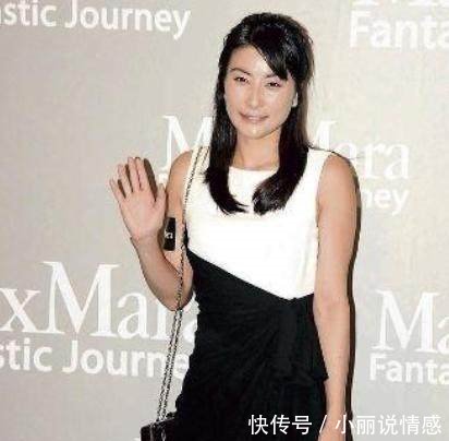 郭晶晶一改朴实风，终于穿得像名媛，网友却紧盯她胸口红斑看不停