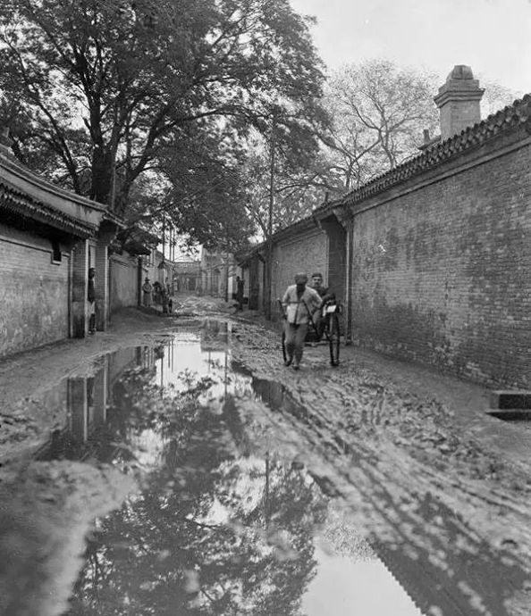  「发现」美国人在鞋盒里发现了6000张中国老照片