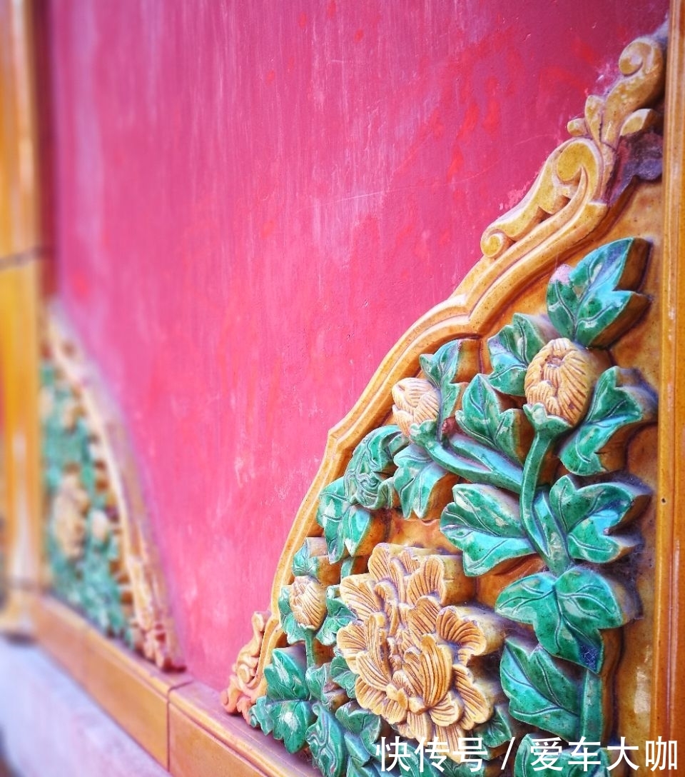 亲身经历证明，故宫是可以拍出近乎无人的照片的