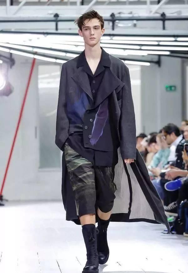 时装秀:Yohji Yamamoto 2020 春夏时装秀:山本耀司的黑色诗意想象