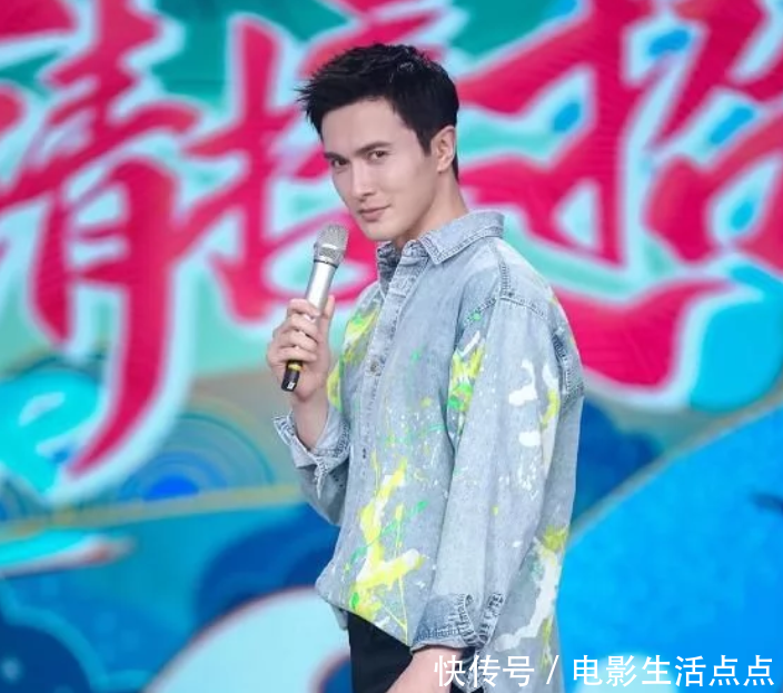 『整期』高伟光在《快本》提供整期的大笑点，《枕上书》之后，他彻底火了