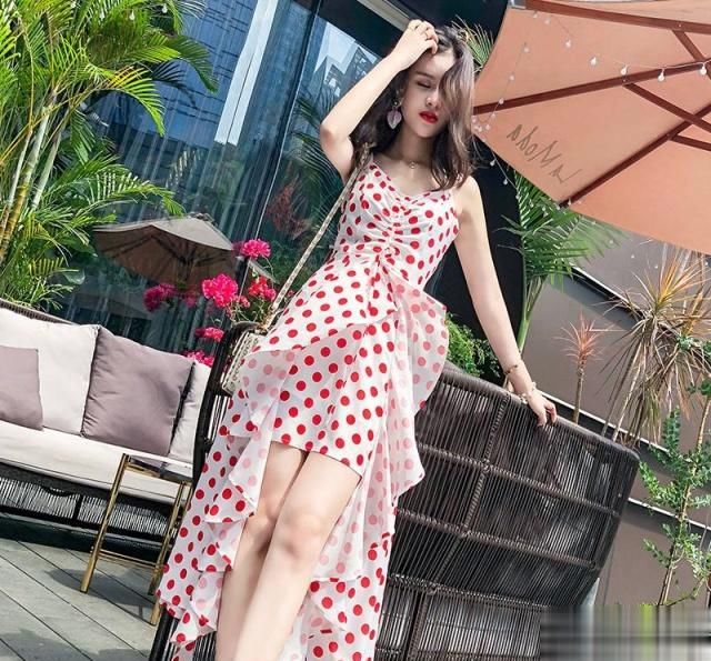  女生：肩宽女生们看过来，这三件单品一定要远离！