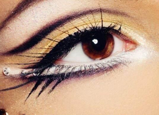 心理测试:4种眼妆，你最受不了哪种?测你隐藏最深的天赋是啥!