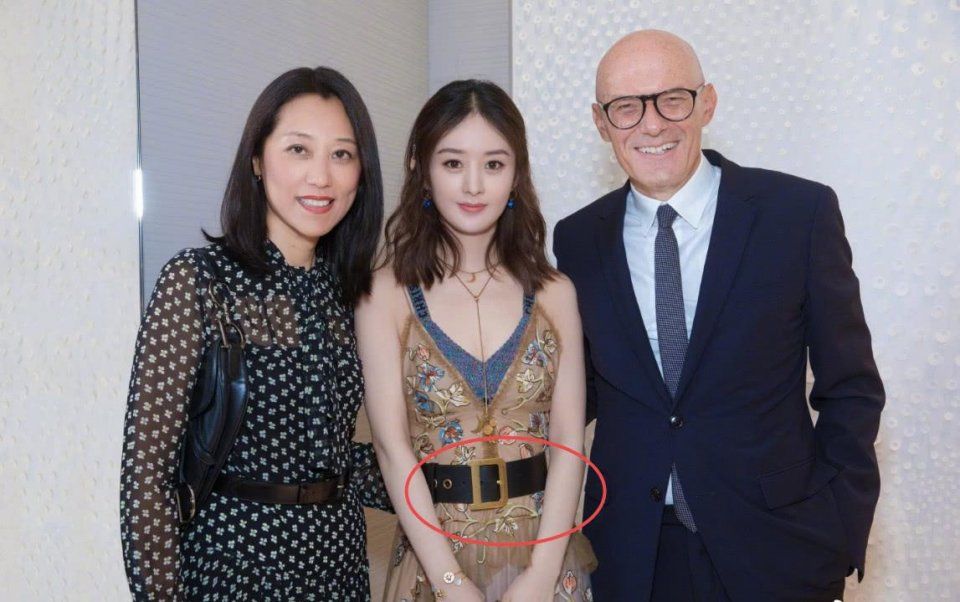 赵丽颖辟谣怀孕 翻她微博近照 小腰纤细还练劈叉 咋可能怀孕?