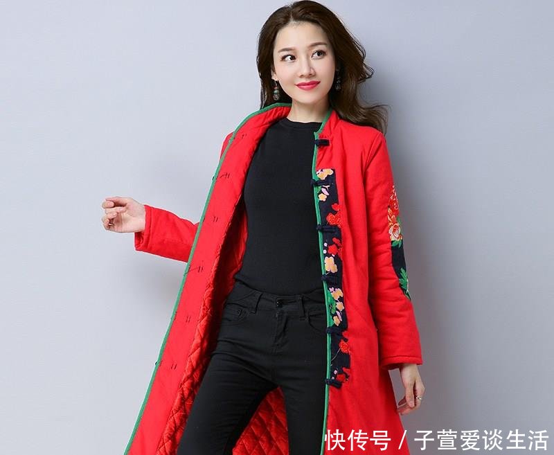  『民族风棉衣』奔四奔五女人别再穿羽绒服了，今年流行中国风棉服，贵气优雅