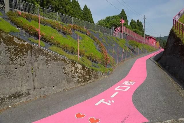  #设计师#日本设计师是魔鬼吗？设计出来的车站变身“鬼娃”，我