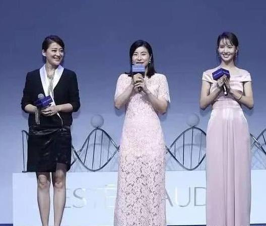 当37岁郭晶晶同台43岁梅婷, 终于知道世界冠军和演员的差距了