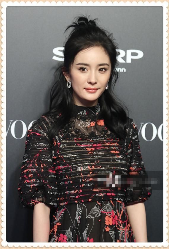 26岁古力娜扎还似少女，32岁杨幂已成大妈，整容脸果然经不起考验