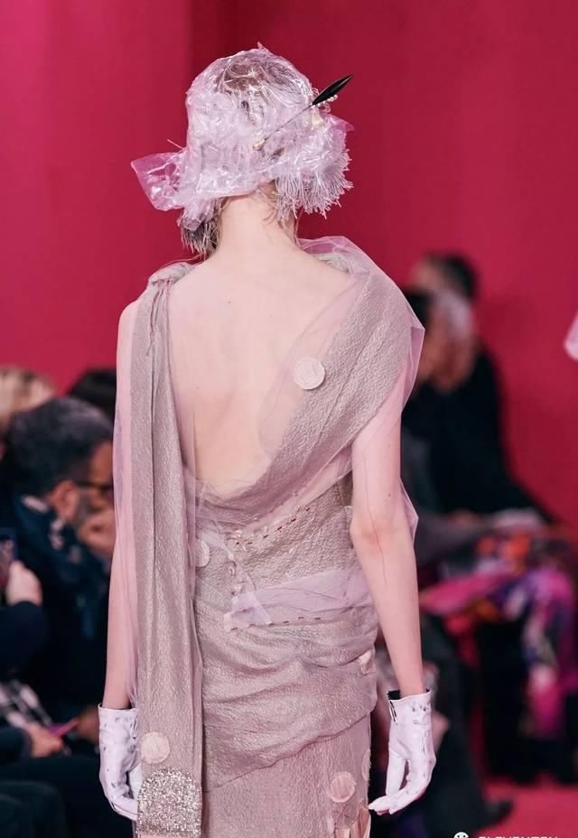 「国际时装」2020春夏高定——Maison Margiela 舞会后的宿醉