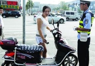 电动车新国标已出台，严查一切超标车！网友：难道只有报废了？