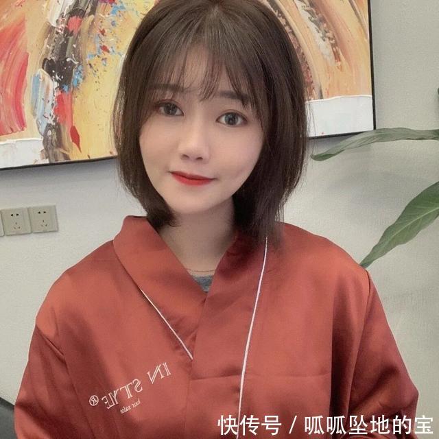 女生@大脸女生必备的五款发型,好打理又超级显脸小,清新还减龄