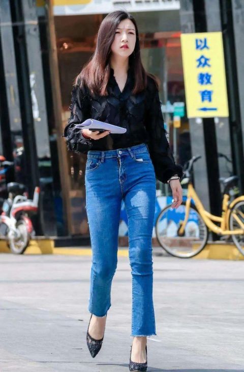 #样式#容貌姣好的女人,穿衣却总有一股“大妈感”,可能没做好这几点