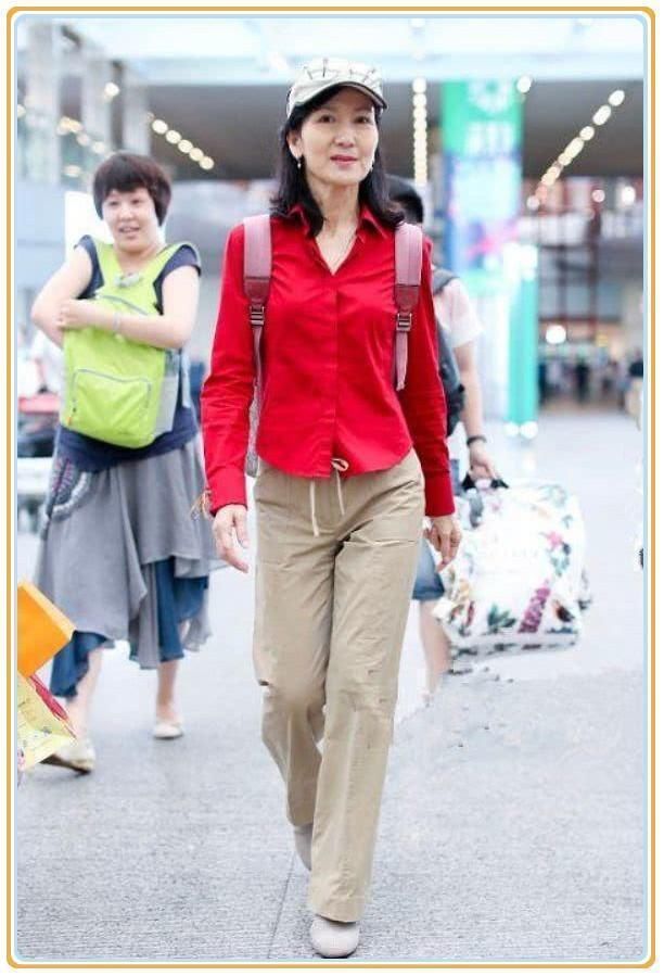 当陈美琪和赵雅芝同穿红衬衫 才知优雅老去和过度保养差距有多大