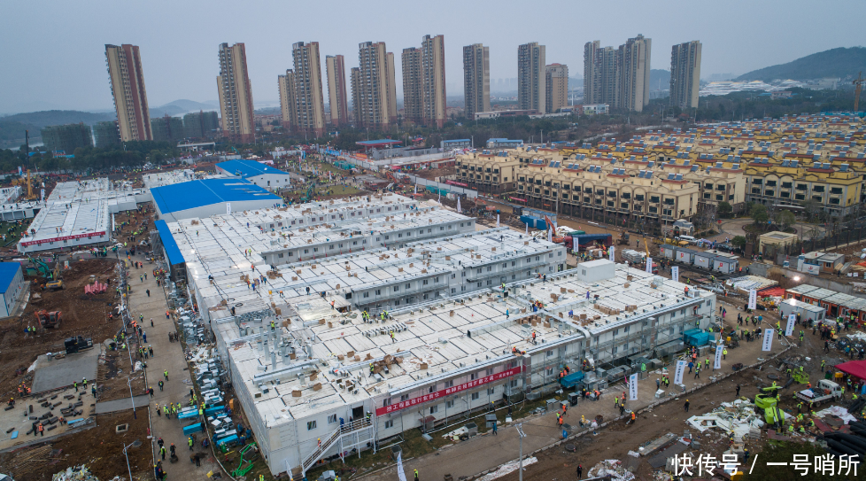  建起|中国用10天就建起一座火神山医院，外国网友被折服：只有中
