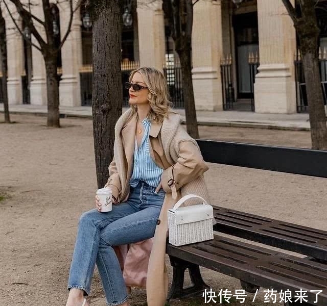 『博主』40岁过后的女人,放弃短裙配打底裤吧!看这位博主这样穿,太美了
