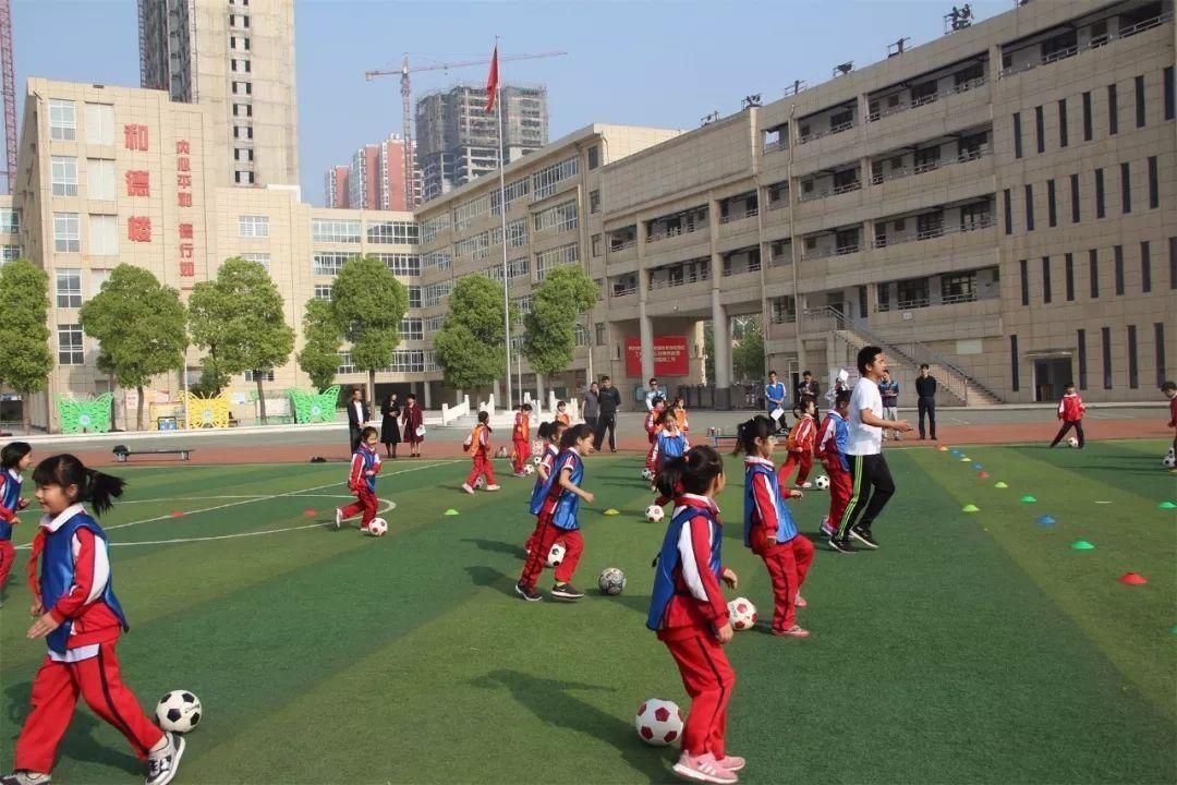 【校园】南阳市第十五小学校中国健康体育课程