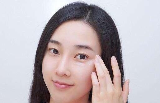  『女生』女生护肤时，一定要避免这几个误区，要不然不仅没效果还伤肤！