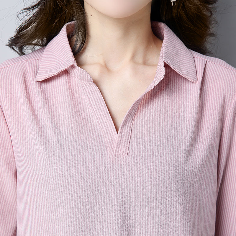 快到中秋，送了婆婆一件棉麻小衫，保暖又好看，穿上不像50岁