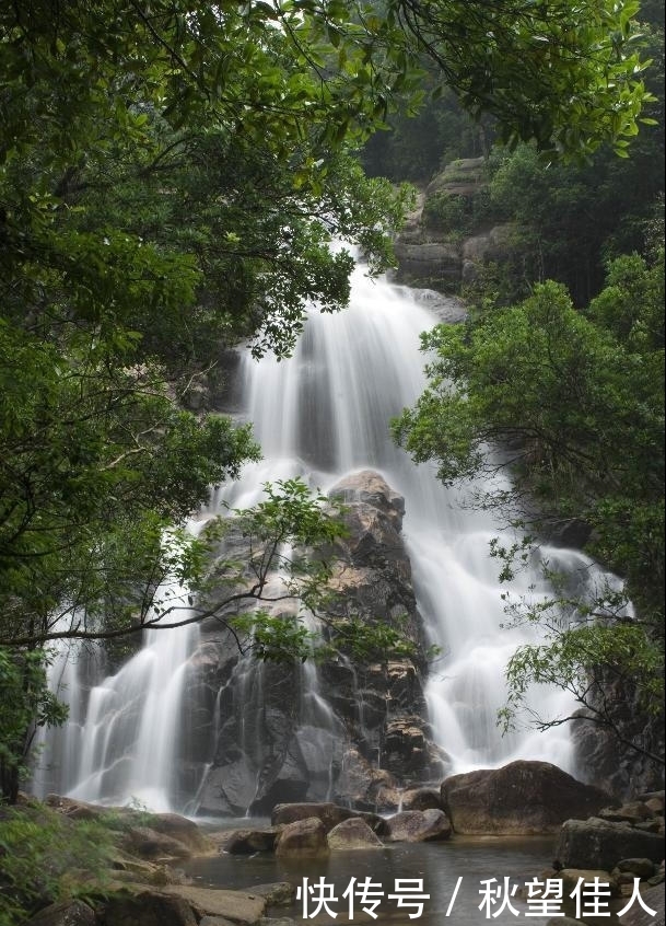 贺州最值得去的旅游景点，被誉为岭南九寨沟的十八水原生态景区