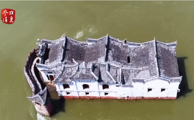 湖北这座古寺庙火遍全球！江水中屹立700年不倒，被誉“中国最坚