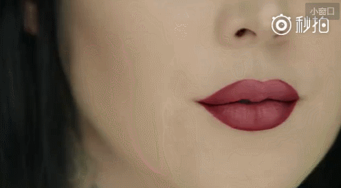 同时撞脸倪妮蕾哈娜是什么感受?而且这位刘柏辛的上扬眼也太撩人