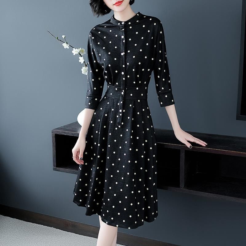 老婆以前不会打扮，发工资给她买了这欧货裙，没被人看出她48岁