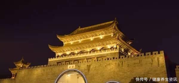 小夫妻42天自驾14000公里, 穿越13个省, 环游半个中国